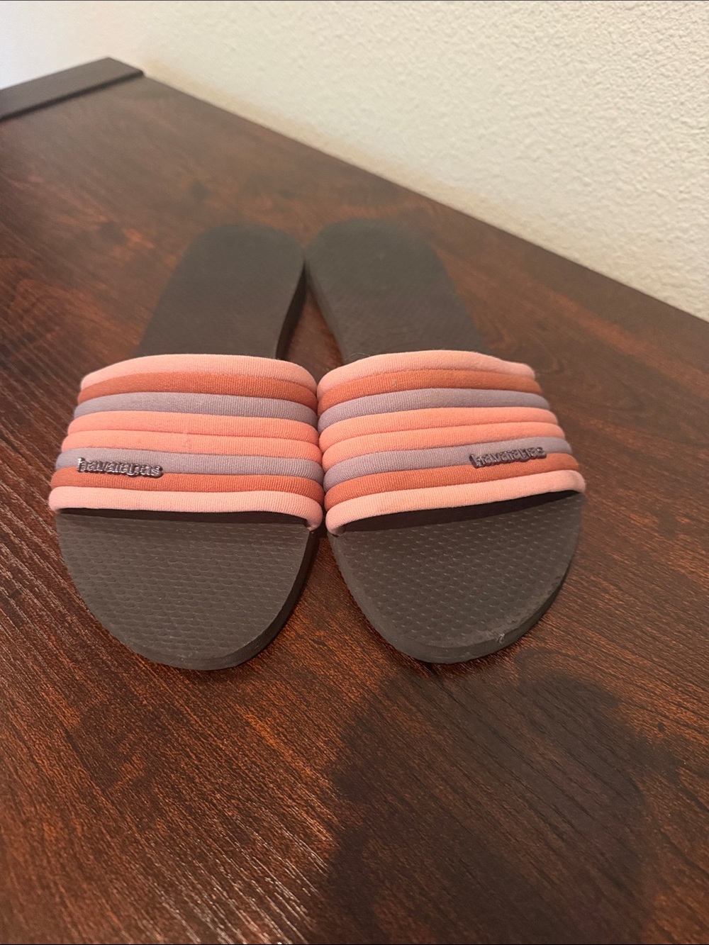 Havaianas Pink & Lavender Padded Slide Sandals size 37/38